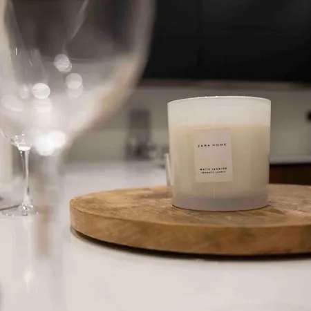 Flat 1, Spacious 3 Bedroom Near Beaches And Countryside L-Imgarr