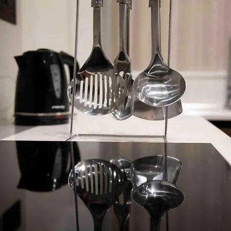 דירה Flat 1, Spacious 3 Bedroom Near Beaches And Countryside