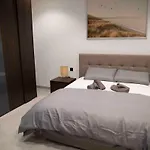 Mgarr Flat 1, Large 3 Bedroom, With Patio, Near Beaches And Countryside L-Imgarr