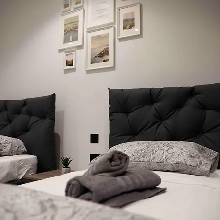 Flat 1, Spacious 3 Bedroom Near Beaches And Countryside *