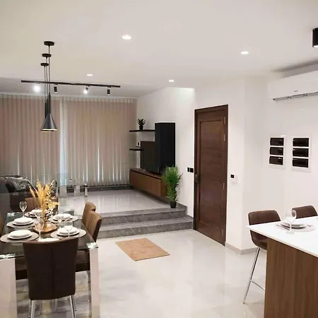 Flat 1, Spacious 3 Bedroom Near Beaches And Countryside L-Imgarr