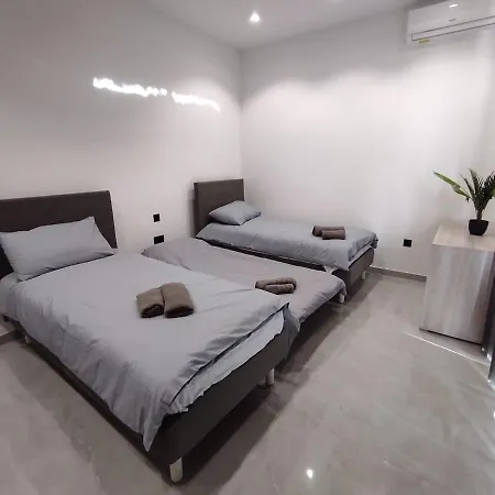 Apartament Flat 1, Spacious 3 Bedroom Near Beaches And Countryside L-Imgarr