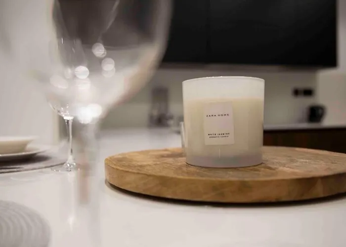 Flat 1, Spacious 3 Bedroom Near Beaches And Countryside L-Imgarr