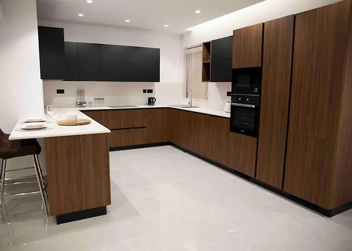 Διαμέρισμα Flat 1, Spacious 3 Bedroom Near Beaches And Countryside