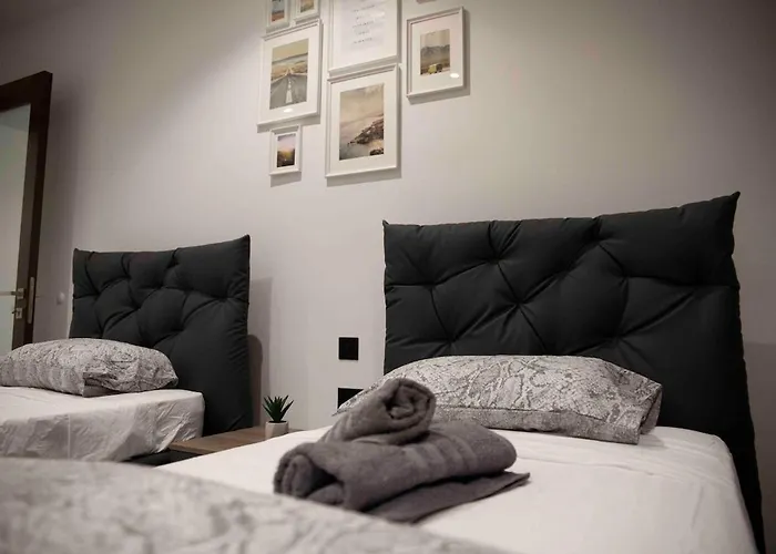 Flat 1, Spacious 3 Bedroom Near Beaches And Countryside *