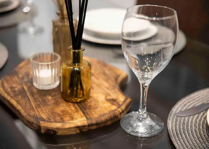 Flat 1, Spacious 3 Bedroom Near Beaches And Countryside Apartament L-Imgarr