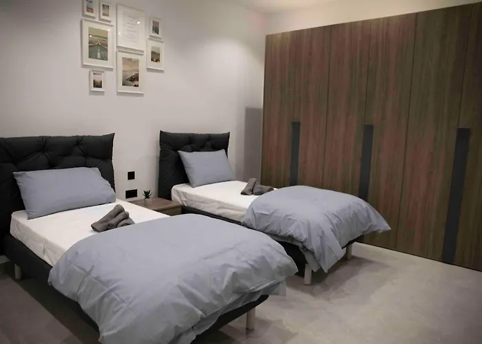 Flat 1, Spacious 3 Bedroom Near Beaches And Countryside *