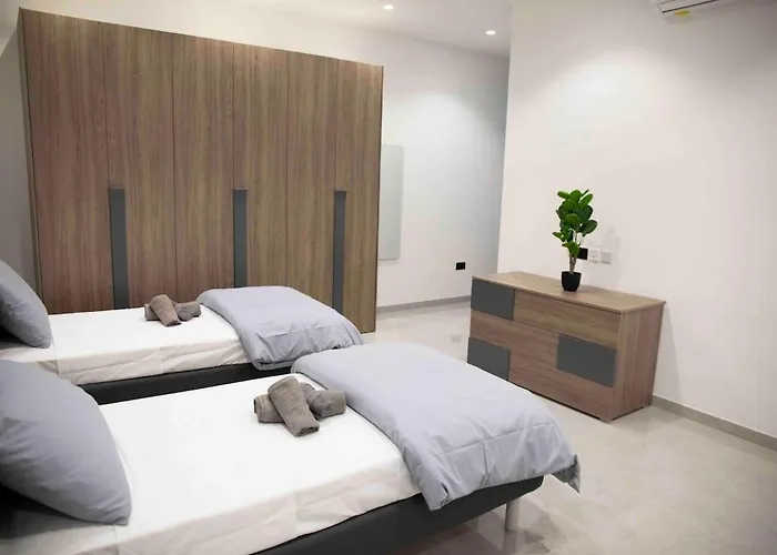 Flat 1, Spacious 3 Bedroom Near Beaches And Countryside Διαμέρισμα L-Imgarr