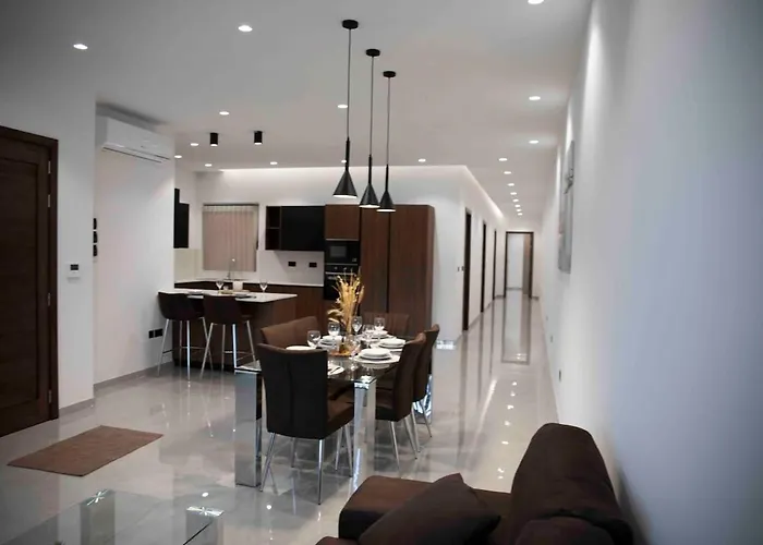 Διαμέρισμα Flat 1, Spacious 3 Bedroom Near Beaches And Countryside